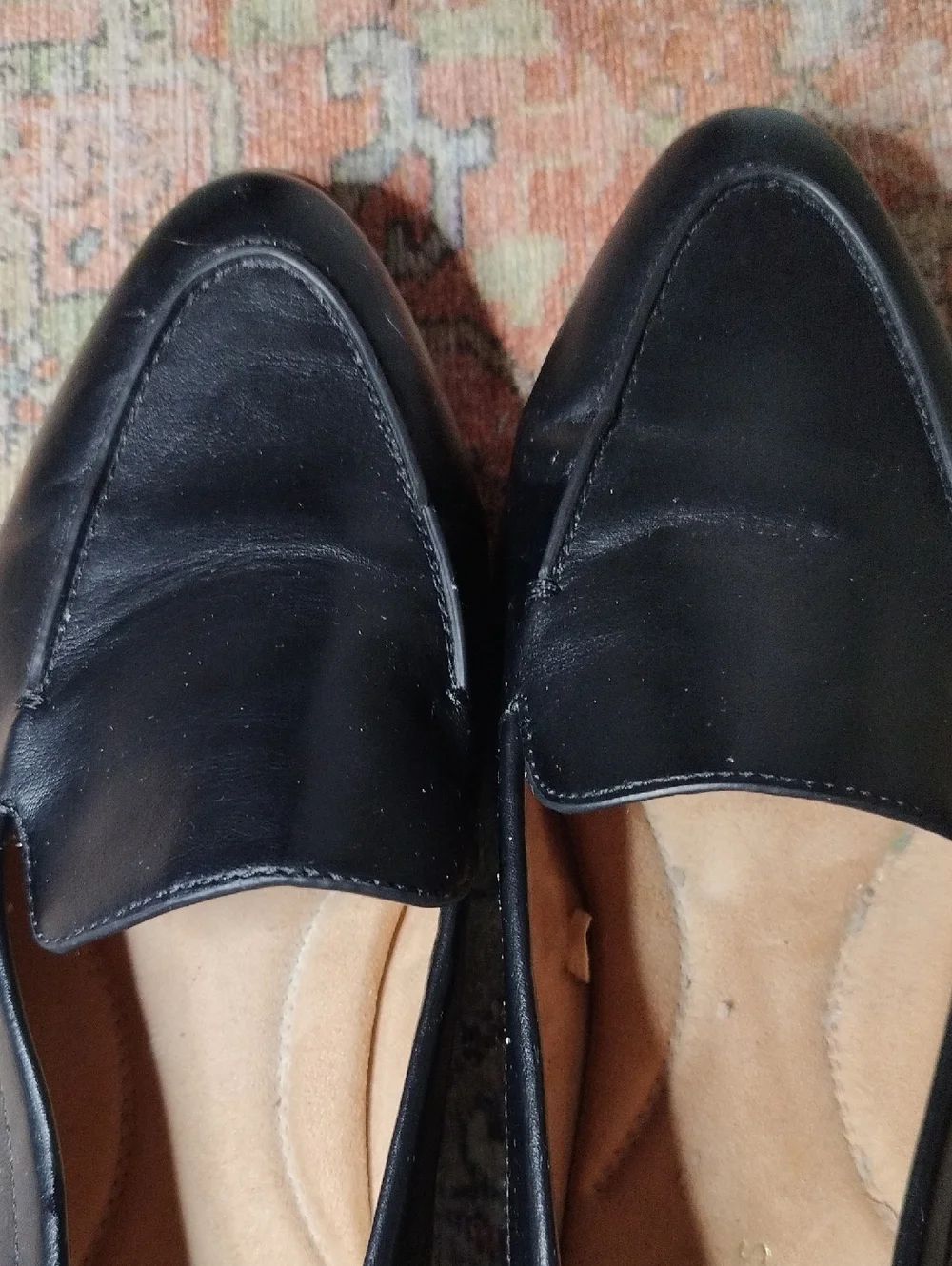 AEROSOLES Black Leather Slip-On Loafers Rounded Point - Size 9